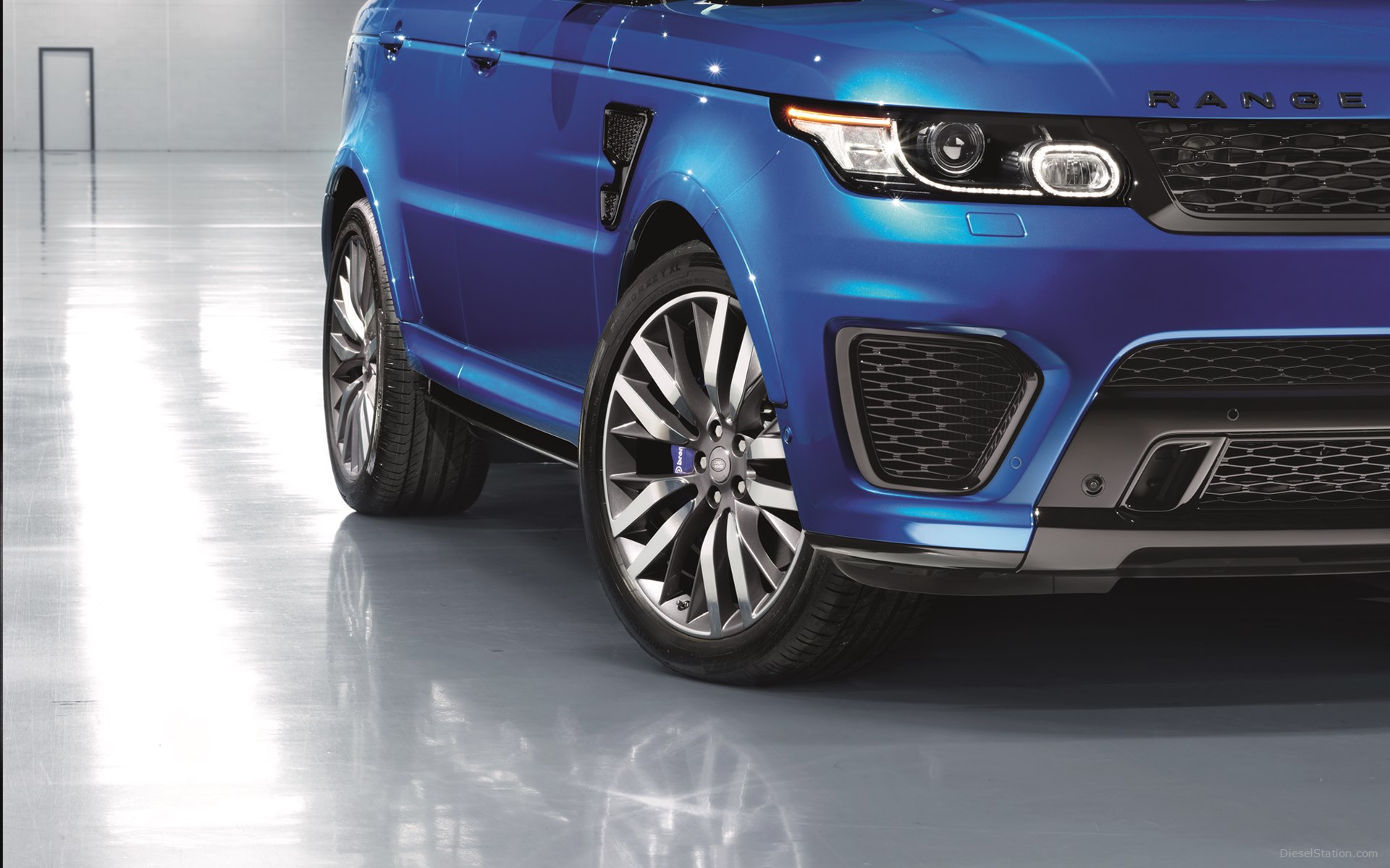 Land Rover Range Rover Sport SVR 2015